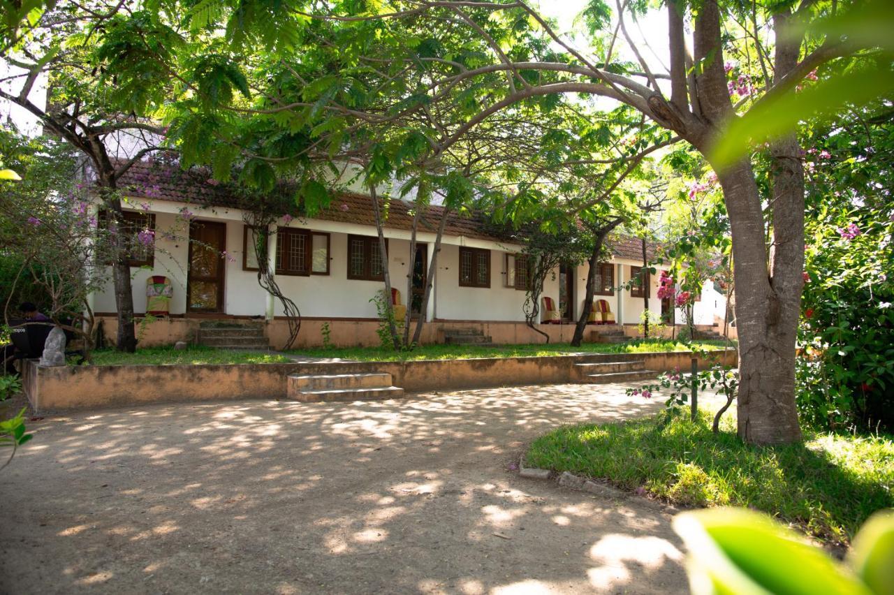 The Mountain Retreat Hotel ติรุวันนามาลัย ภายนอก รูปภาพ