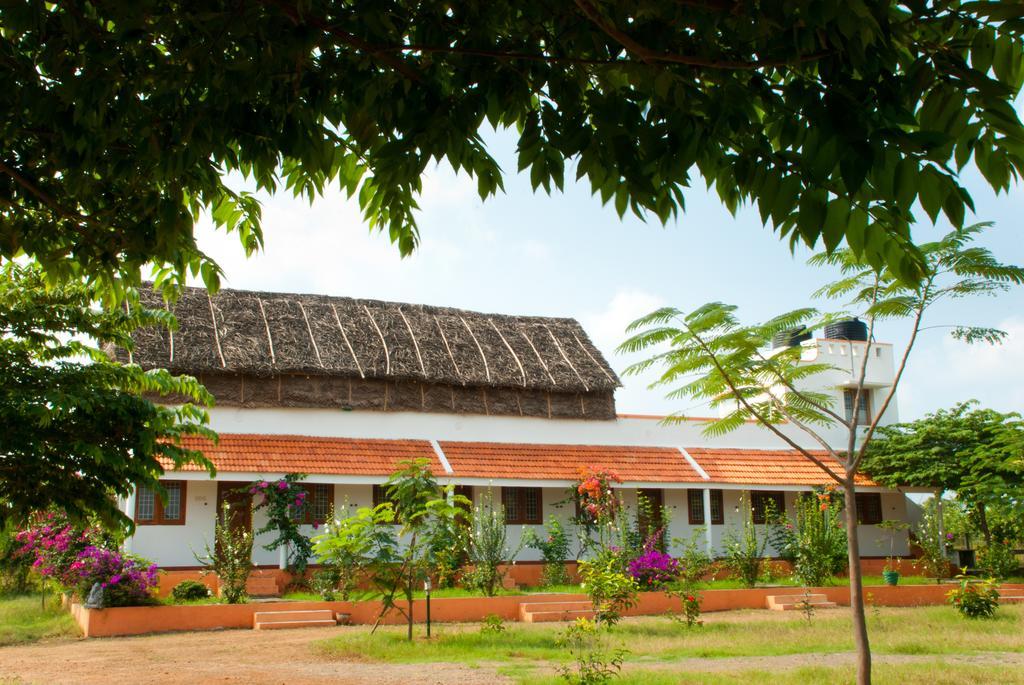 The Mountain Retreat Hotel ติรุวันนามาลัย ภายนอก รูปภาพ